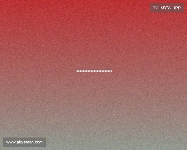 激情四溢的球场氛围：赛场上欢呼与紧张交织的瞬间